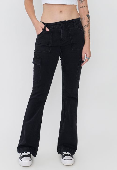 Jeans Mujer Flare Fit Cargo Negro