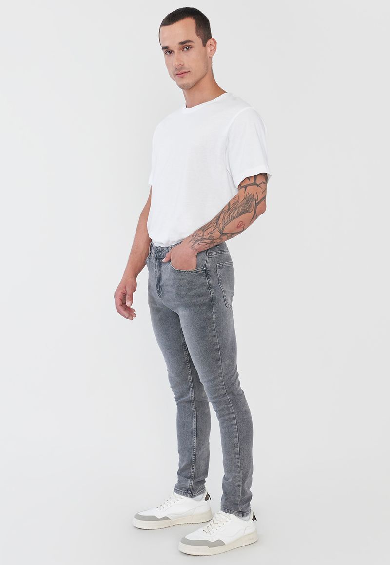 label-3