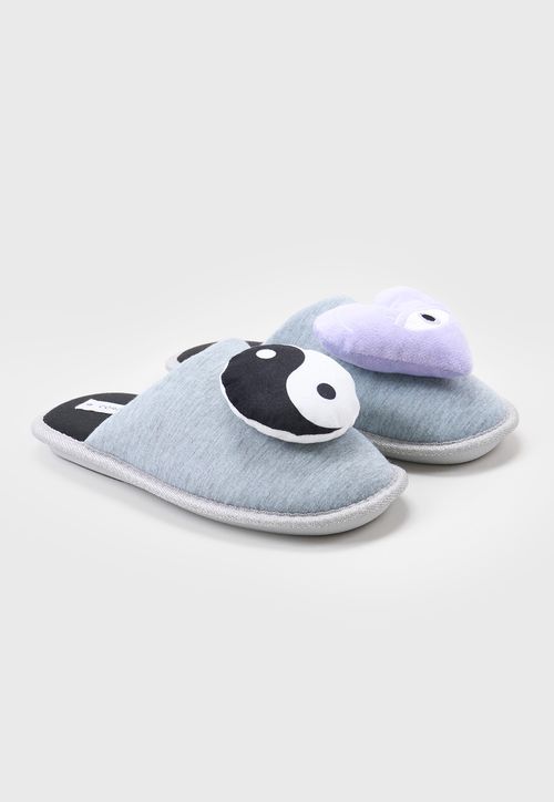 Pantufla Mujer Aplicación Gris