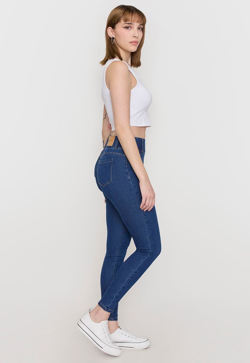 label-3
