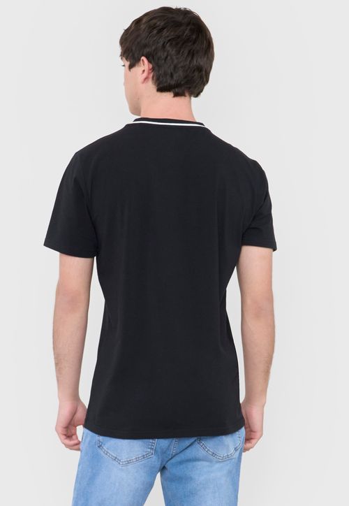Polera Hombre Slim Detalle Cuello Negro