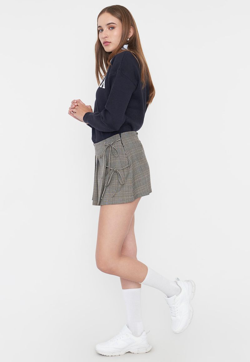 label-3