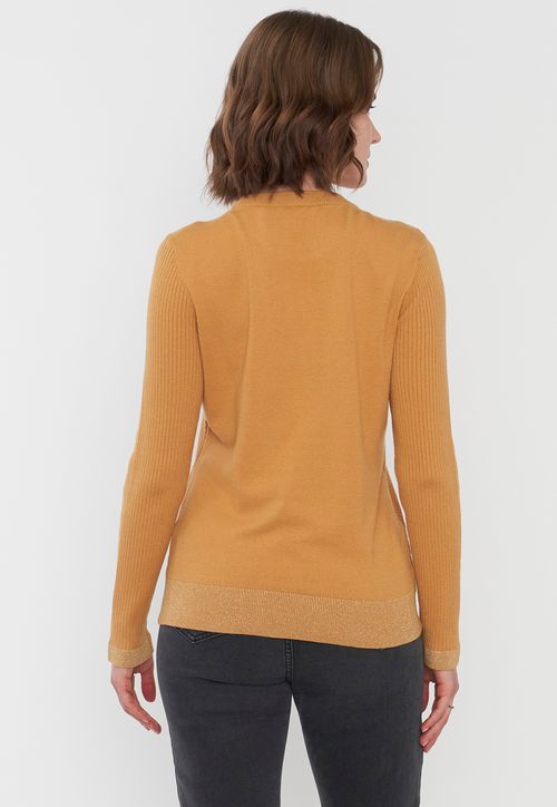 Sweater Mujer Cerrado Trenzado Color Mostaza